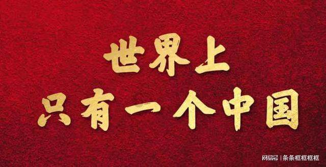 舍友骗男生拍视频打招呼，实则是其异地恋女友闪现到身后，他被定住整整12秒